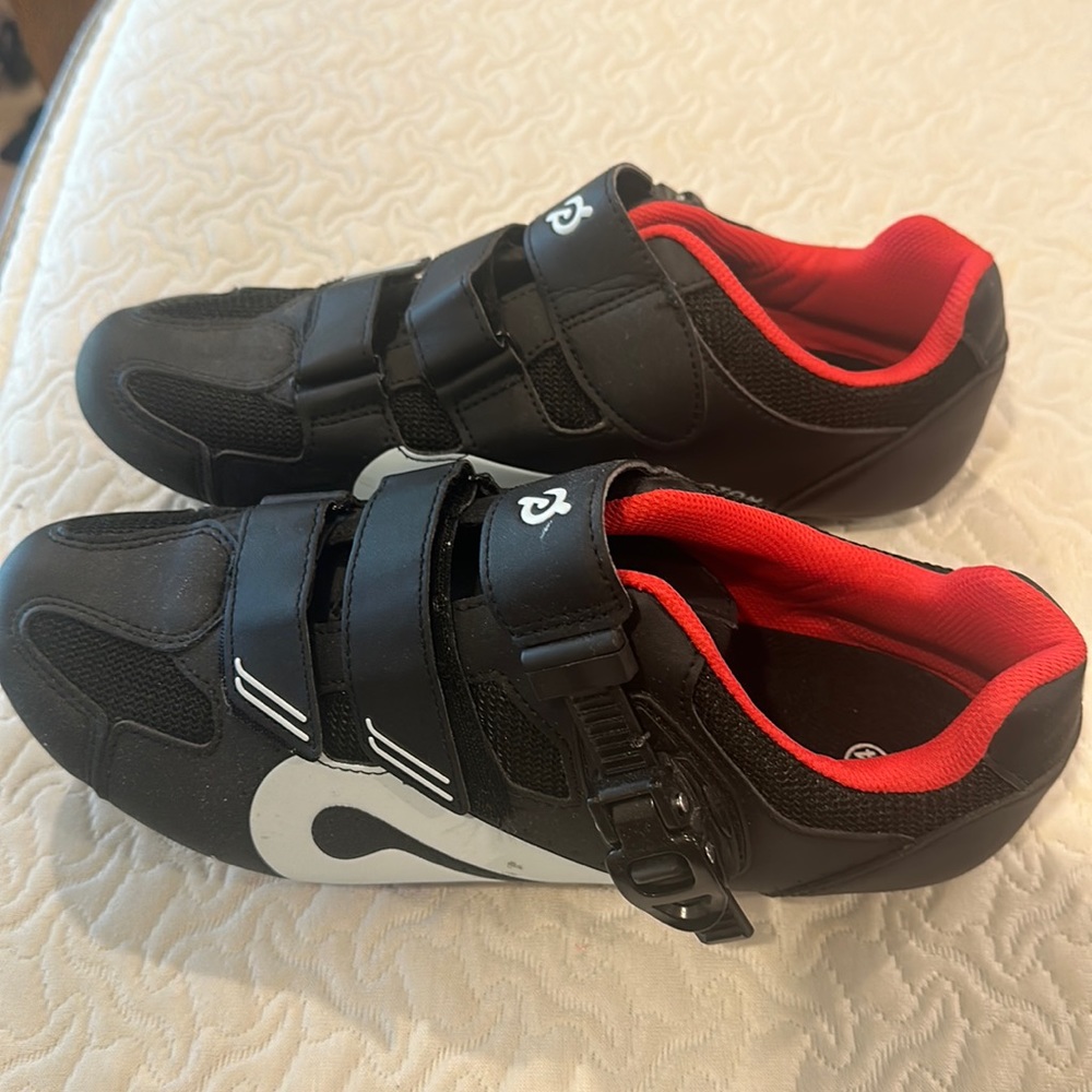 Peleton shoes size 44 worn once